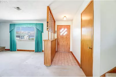 1004 Maple St, The Dalles, OR 97058 - Photo 5