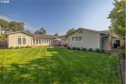 2107 Bedford Way, Eugene, OR 97401 - Photo 47