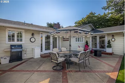 2107 Bedford Way, Eugene, OR 97401 - Photo 45