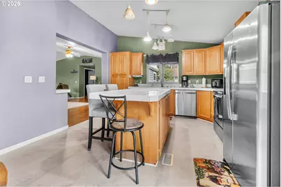 658 S 57th St #14, Springfield, OR 97478 - Photo 11