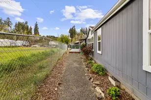 658 S 57th St, Springfield, OR 97478 - Photo 25