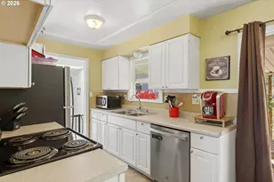18232 SE Clinton St, Gresham, OR 97030 - Photo 7