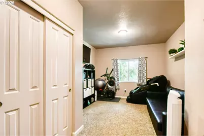 1914 SW 2nd Dr, Pendleton, OR 97801 - Photo 21