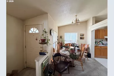 2242 Maia Loop, Springfield, OR 97477 - Photo 3