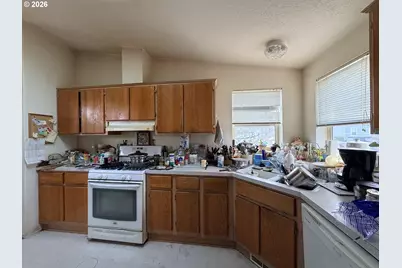 2242 Maia Loop, Springfield, OR 97477 - Photo 7