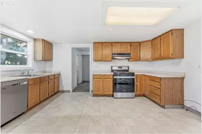 13209 NE San Rafael St, Portland, OR 97230 - Photo 11