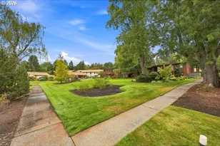 15100 SW Crown Dr, Portland, OR 97224 - Photo 13