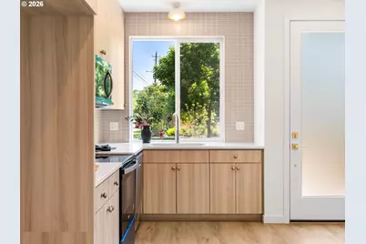 4893 NE Cesar E Chavez Blvd, Portland, OR 97211 - Photo 3