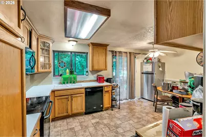 75 SE 205th Pl, Gresham, OR 97030 - Photo 13
