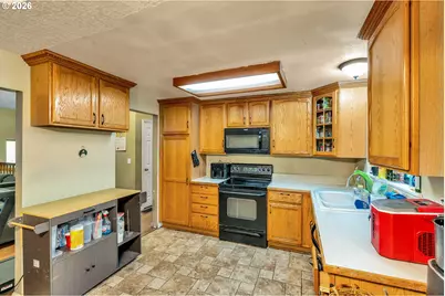 75 SE 205th Pl, Gresham, OR 97030 - Photo 11