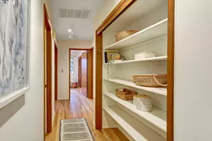 5537 SW Seymour Ct, Portland, OR 97221 - Photo 19