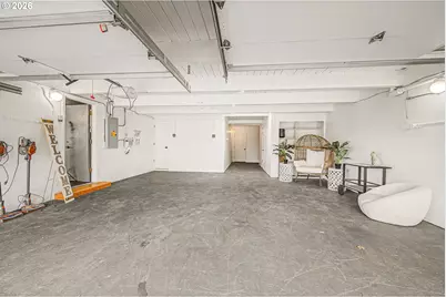 1233 1st St, Springfield, OR 97477 - Photo 25