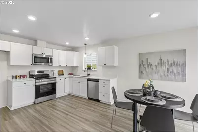 705 S 9th Ave, Kelso, WA 98626 - Photo 9