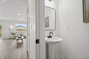 705 S 9th Ave, Kelso, WA 98626 - Photo 5