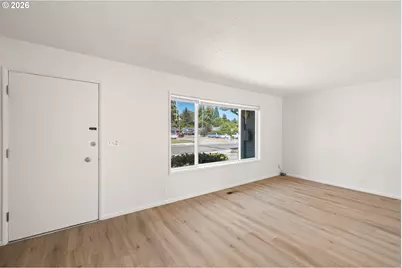 1574 SE Spruce St, Hillsboro, OR 97123 - Photo 9