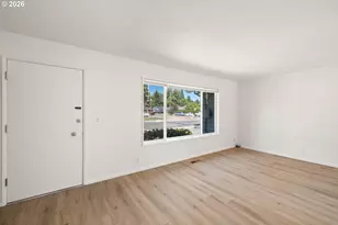 1574 SE Spruce St, Hillsboro, OR 97123 - Photo 9
