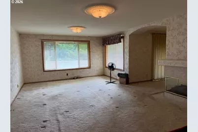 1344 Regency Dr, Eugene, OR 97401 - Photo 13