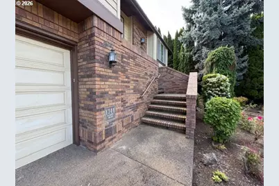 1344 Regency Dr, Eugene, OR 97401 - Photo 3