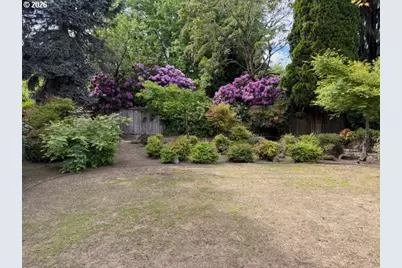 1344 Regency Dr, Eugene, OR 97401 - Photo 19