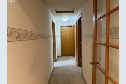 1344 Regency Dr, Eugene, OR 97401 - Photo 27