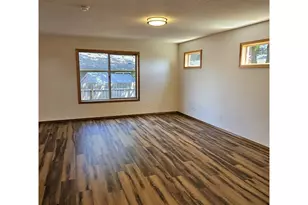 1713 E 11th St, Newberg, OR 97132 - Photo 5