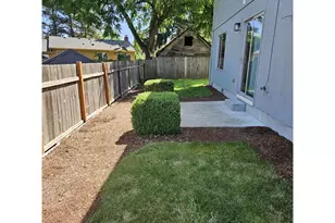 1713 E 11th St, Newberg, OR 97132 - Photo 17