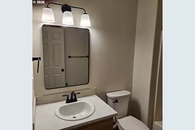 1713 E 11th St, Newberg, OR 97132 - Photo 9