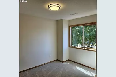 1713 E 11th St, Newberg, OR 97132 - Photo 7