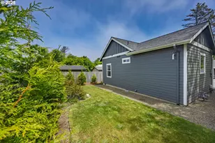 2631 NE Quay Ave, Lincoln City, OR 97367 - Photo 37