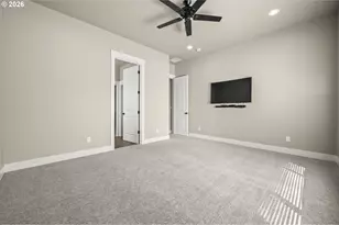 544 Buster Ln, Eugene, OR 97404 - Photo 17
