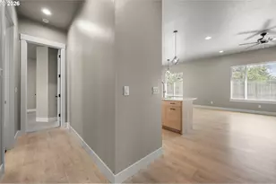 544 Buster Ln, Eugene, OR 97404 - Photo 23