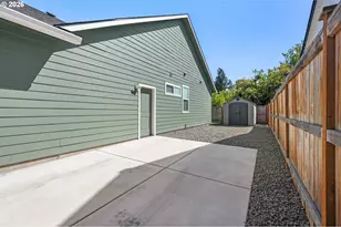 544 Buster Ln, Eugene, OR 97404 - Photo 41