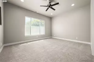 544 Buster Ln, Eugene, OR 97404 - Photo 17