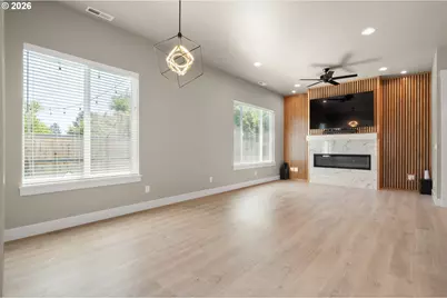 544 Buster Ln, Eugene, OR 97404 - Photo 9
