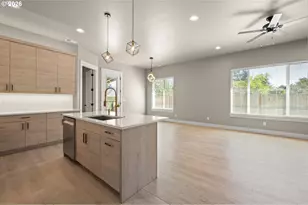 544 Buster Ln, Eugene, OR 97404 - Photo 7