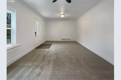 5906 NE Sumner St, Portland, OR 97218 - Photo 3