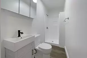 5906 NE Sumner St, Portland, OR 97218 - Photo 7