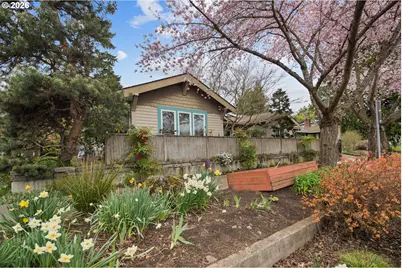 4715 NE Everett St, Portland, OR 97213 - Photo 3