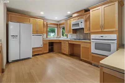 4715 NE Everett St, Portland, OR 97213 - Photo 11