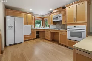 4715 NE Everett St, Portland, OR 97213 - Photo 11