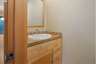 4715 NE Everett St, Portland, OR 97213 - Photo 27