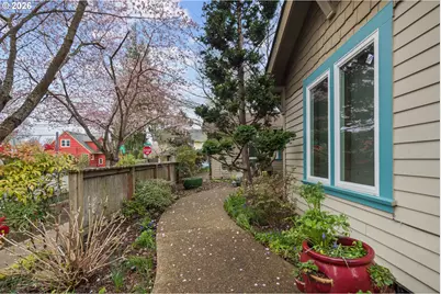 4715 NE Everett St, Portland, OR 97213 - Photo 31