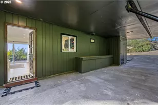 452 S 4th St, Springfield, OR 97477 - Photo 13