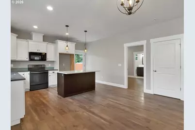 355 SE Juniper St, Mill City, OR 97360 - Photo 13