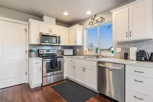 418 Sunset Ct, Amity, OR 97101 - Photo 9