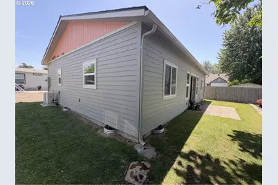 905 Cowl St, Milton-Freewater, OR 97862 - Photo 5