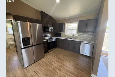 905 Cowl St, Milton-Freewater, OR 97862 - Photo 11