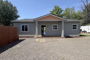 905 Cowl St, Milton-Freewater, OR 97862 - Photo 1