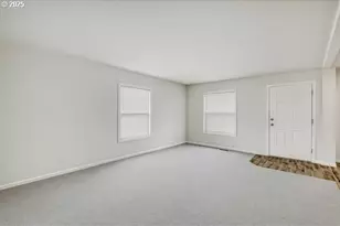 5885 NE Jacobson St, Hillsboro, OR 97124 - Photo 17