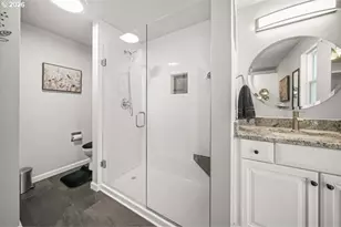 2815 NW Eastway Ct, Beaverton, OR 97006 - Photo 17